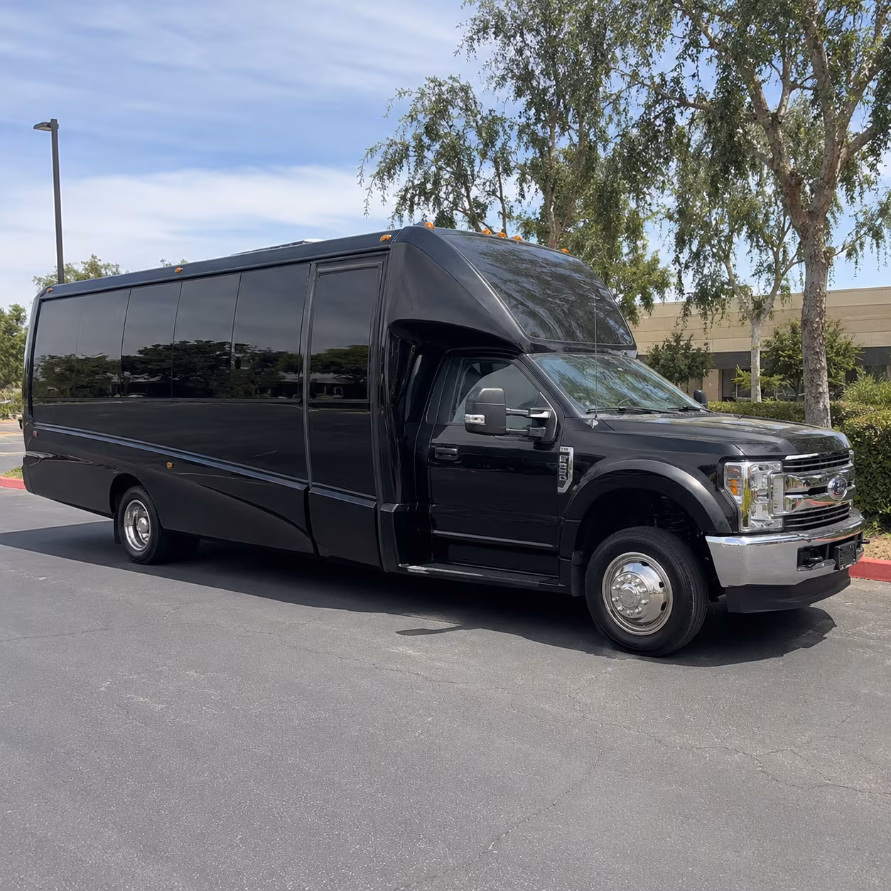 New Haven Winery Tour & Pub Crawl Transportation party bus exterior